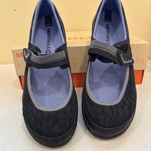 Merrell Women's Black and Gray Mesh Flats